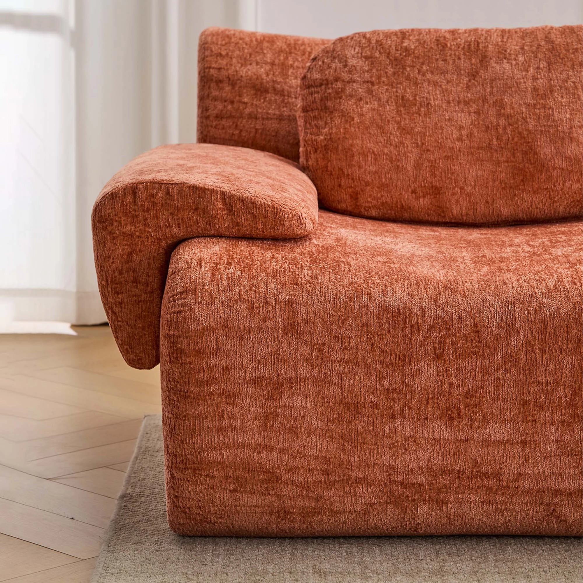 Sofa aus Chenille in Orange mit gerundeter Armlehne und breiter Rückenlehne