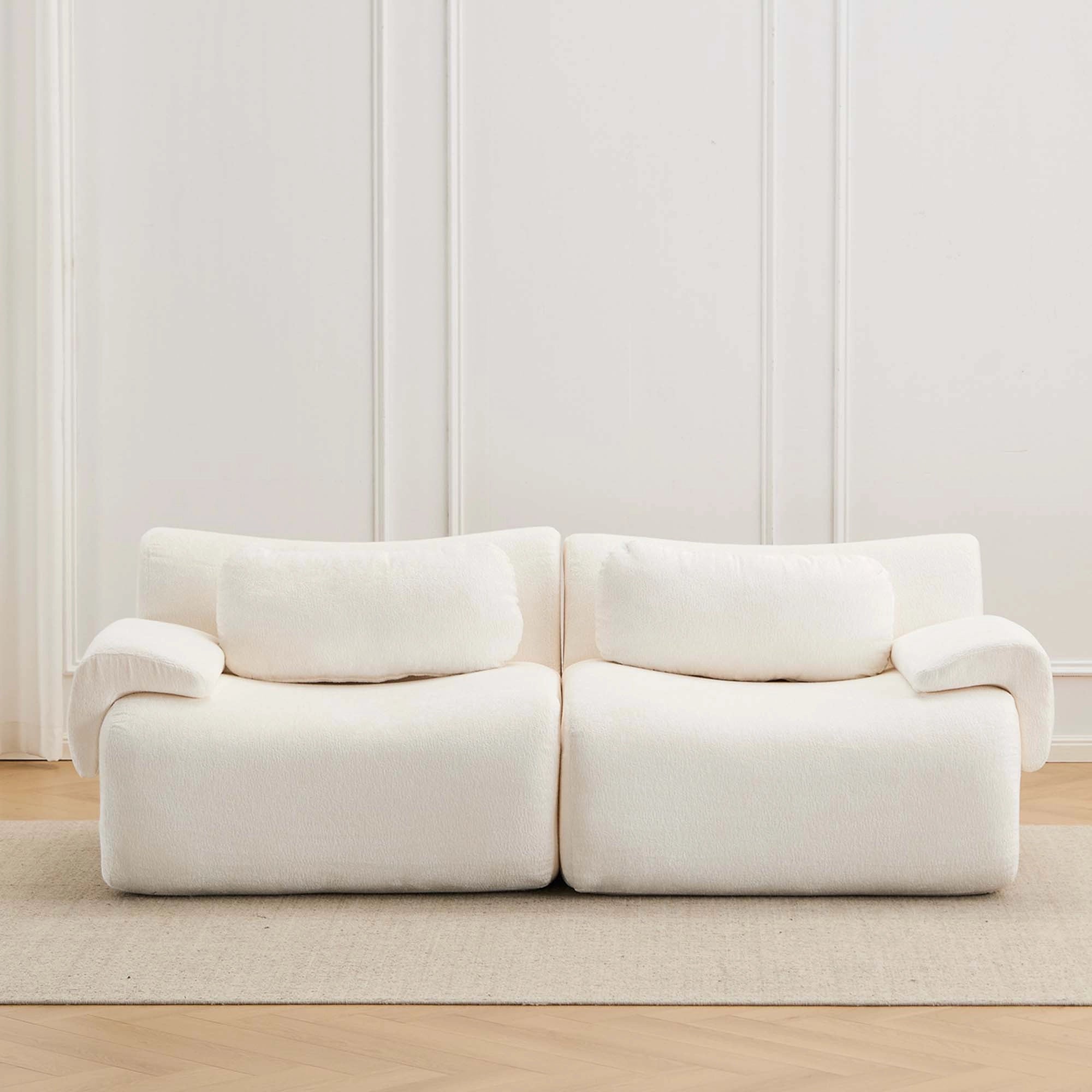 Sofa aus Chenille in Weiß mit zwei Sitzbereichen und gepolsterten Armlehnen