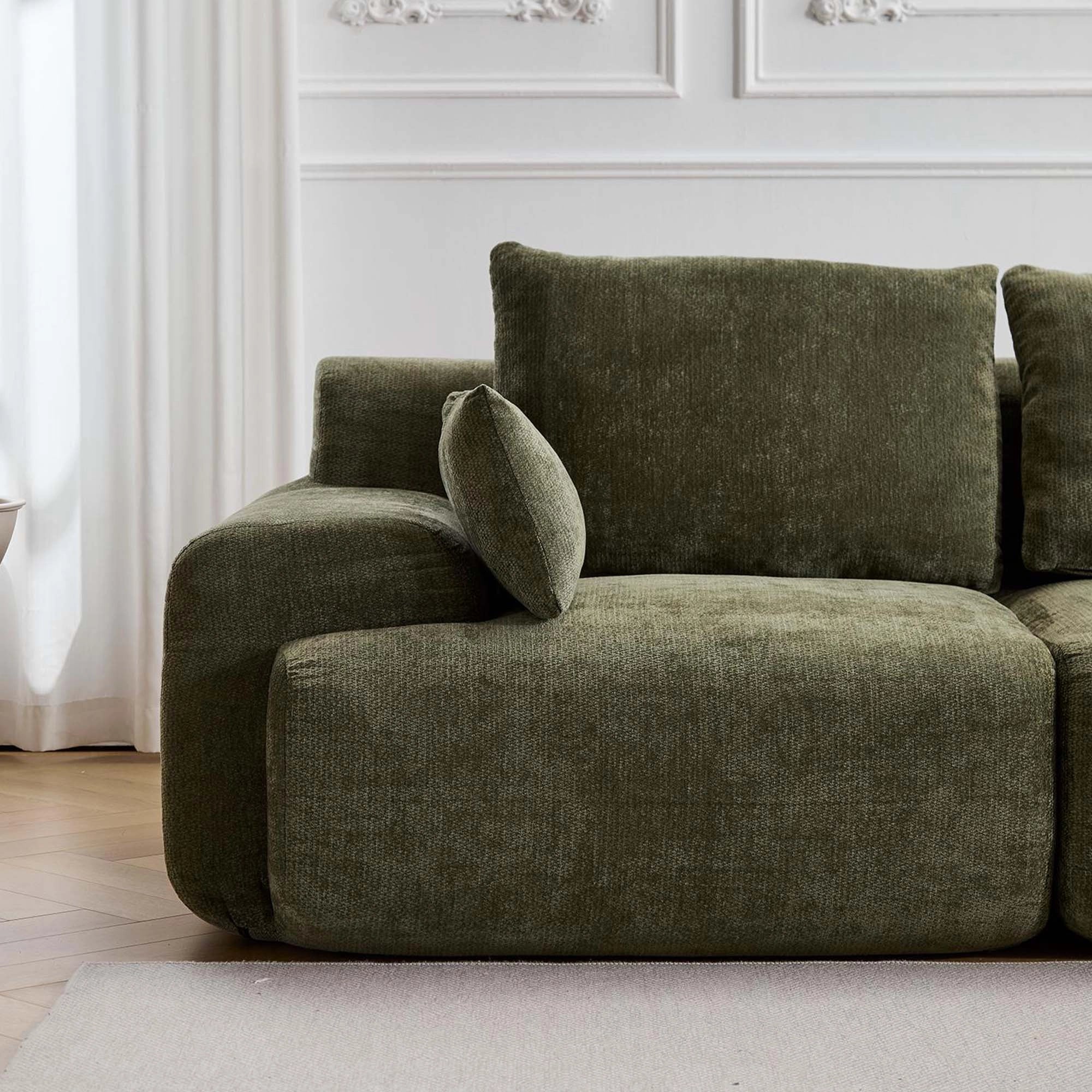 Komprimiertes 2-Sitzer-Sofa aus Chenille, olivgrün, seitliche Ansicht mit Armlehnen.