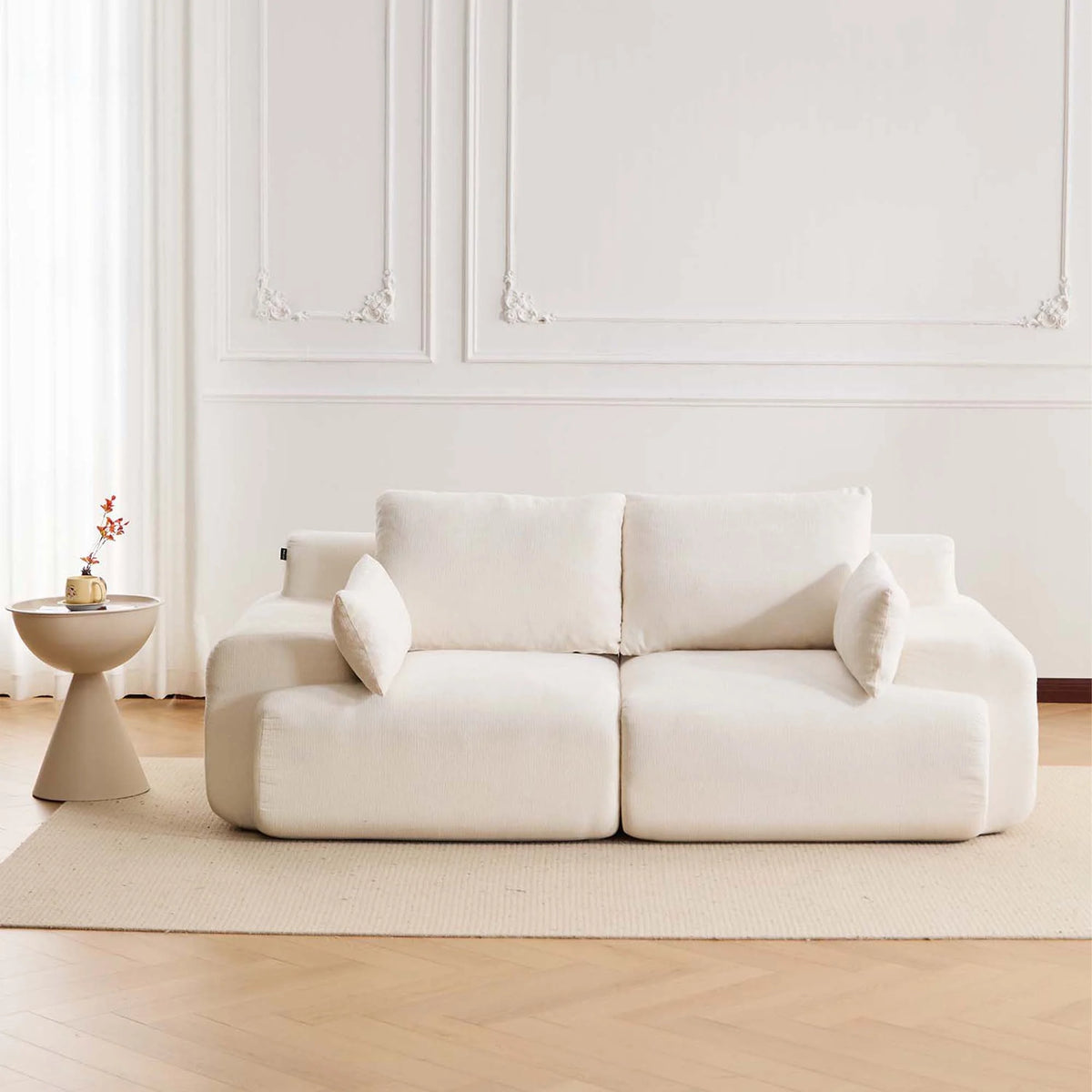 Komprimiertes 2-Sitzer-Sofa aus Chenille, weiß, Frontansicht mit zwei Sitzteilen.