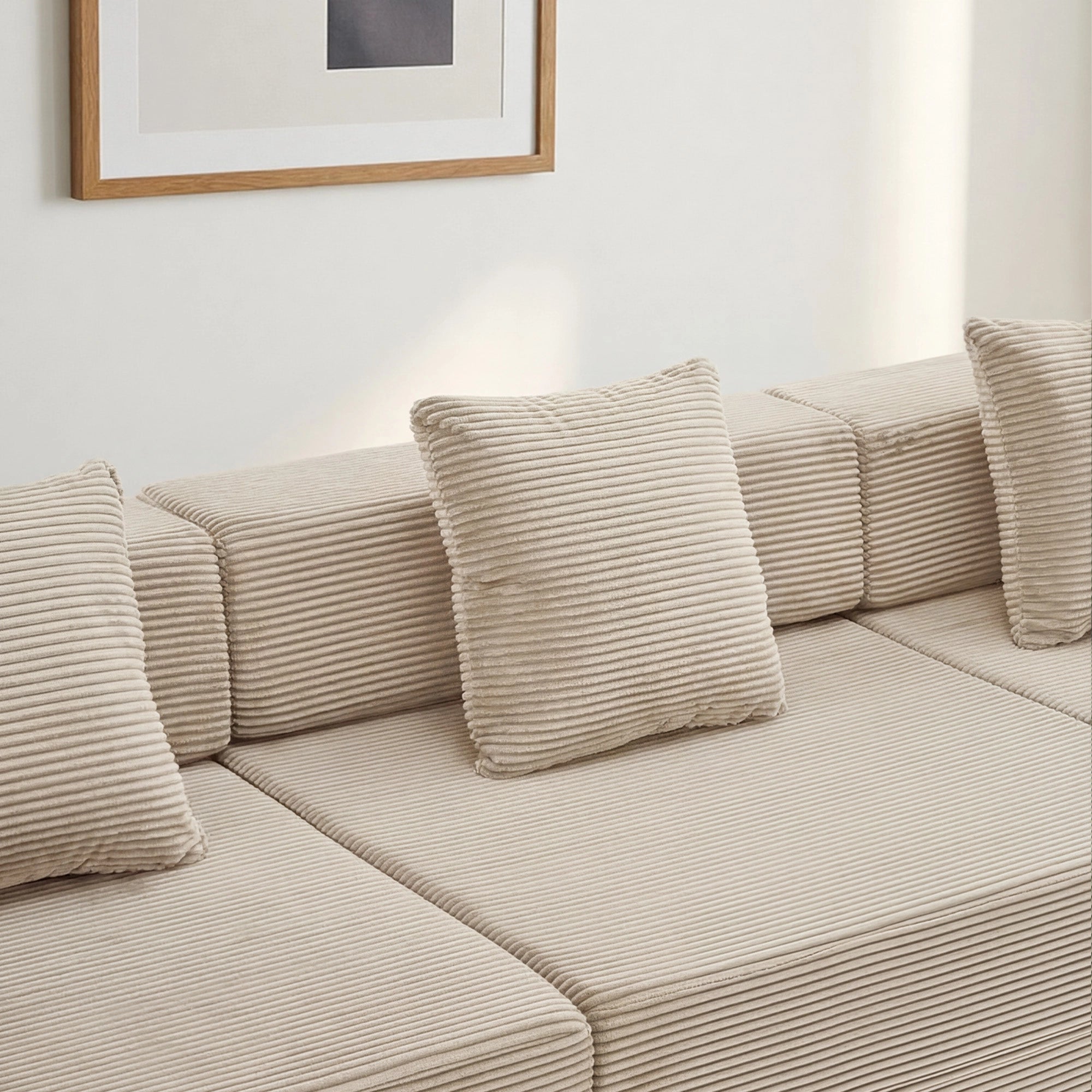Komprimiertes modulares Sofa, hellgraues Cord, Sitzfläche mit Zierkissen